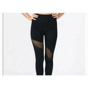 ZYIA Size Medium Women's Black Angle Mesh High Rise Seamless Performance Capri L
